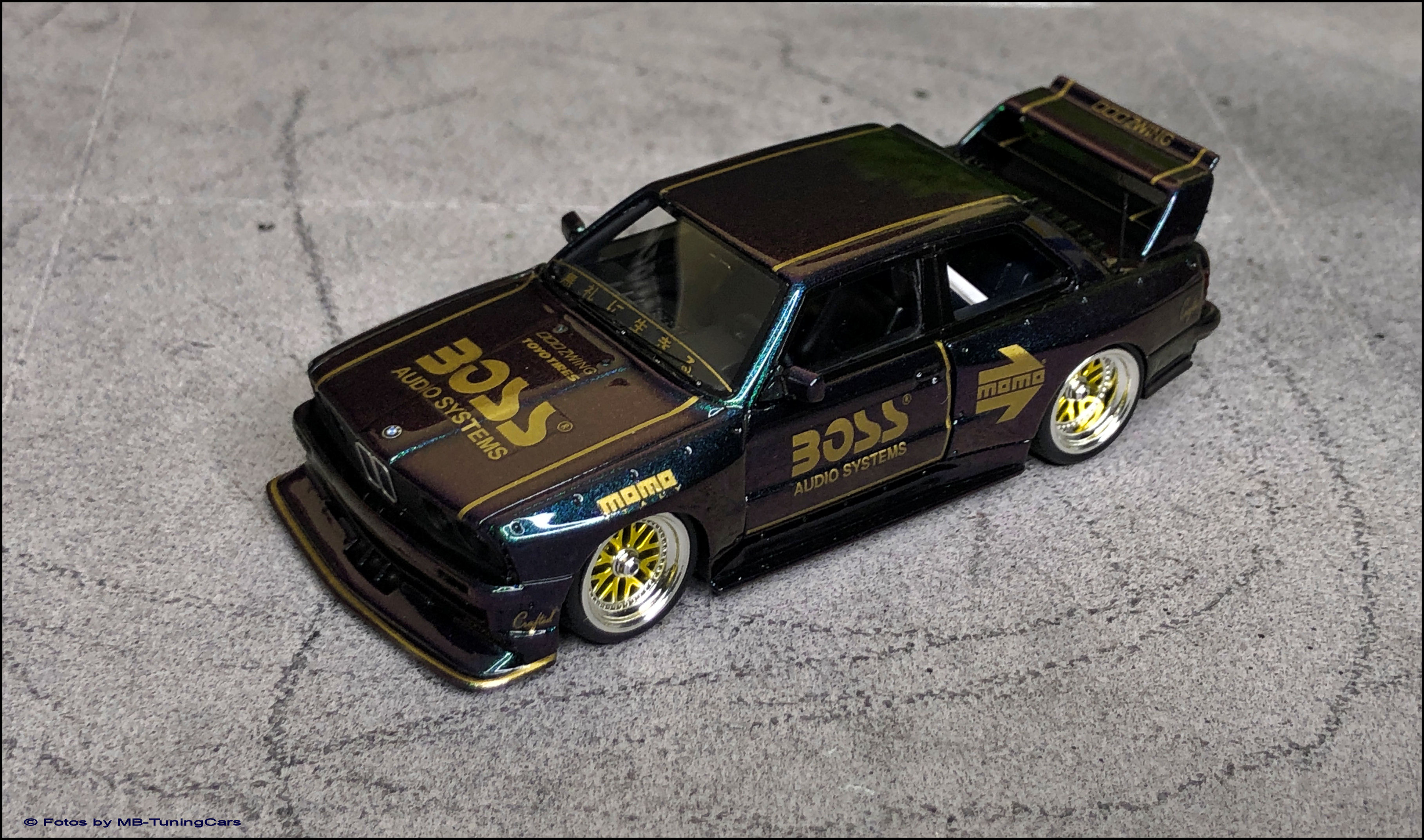 MB-TuningCars - 1:64 BMW E30 WIDEBODY - PURPLE CHAMELEON